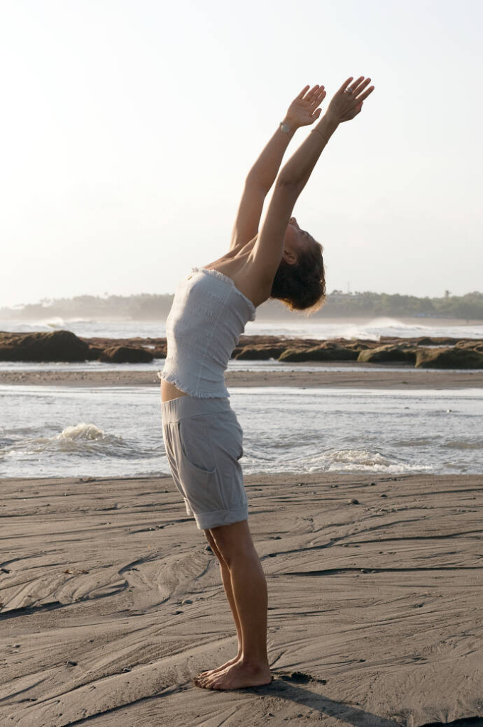 Zonnegroet Van De Zee ⋆ Yoga Online