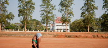 Het verhaal achter Uttanasana: verkies liefde boven ego