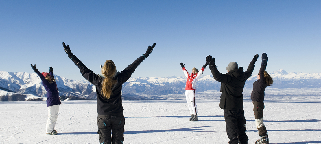 Mindful op de piste: yoga en skiën in Piemonte